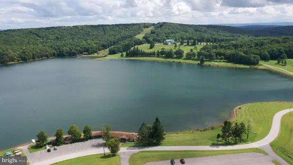 $214,500 | 1218 East Alpine Drive, Terra Alta, WV 26764