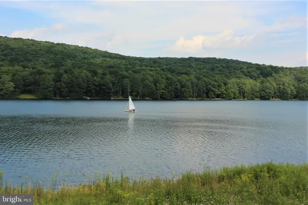 $214,500 | 1218 East Alpine Drive, Terra Alta, WV 26764