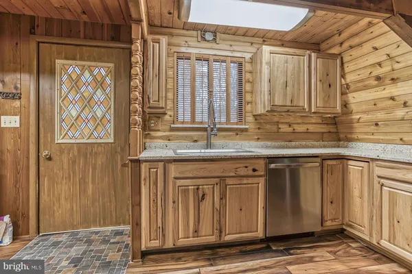 $214,500 | 1218 East Alpine Drive, Terra Alta, WV 26764
