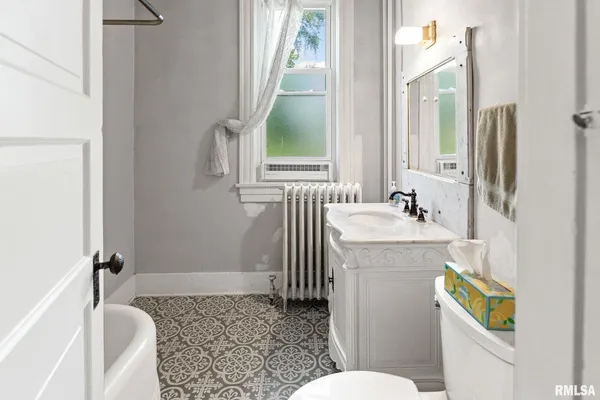 $199,900 | 404 West Broadway, Centralia, IL 62801