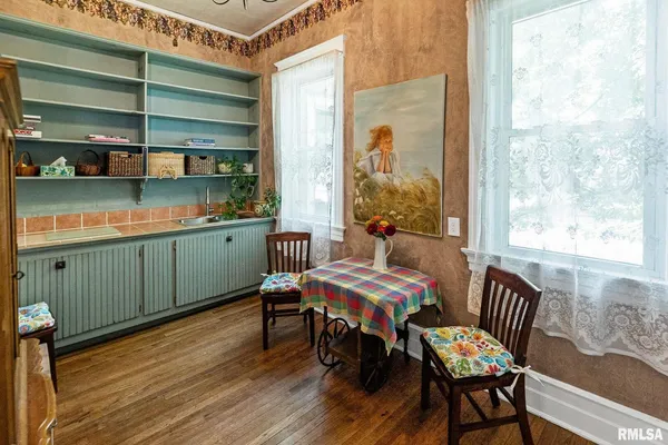 $199,900 | 404 West Broadway, Centralia, IL 62801