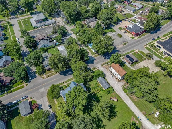 $199,900 | 404 West Broadway, Centralia, IL 62801