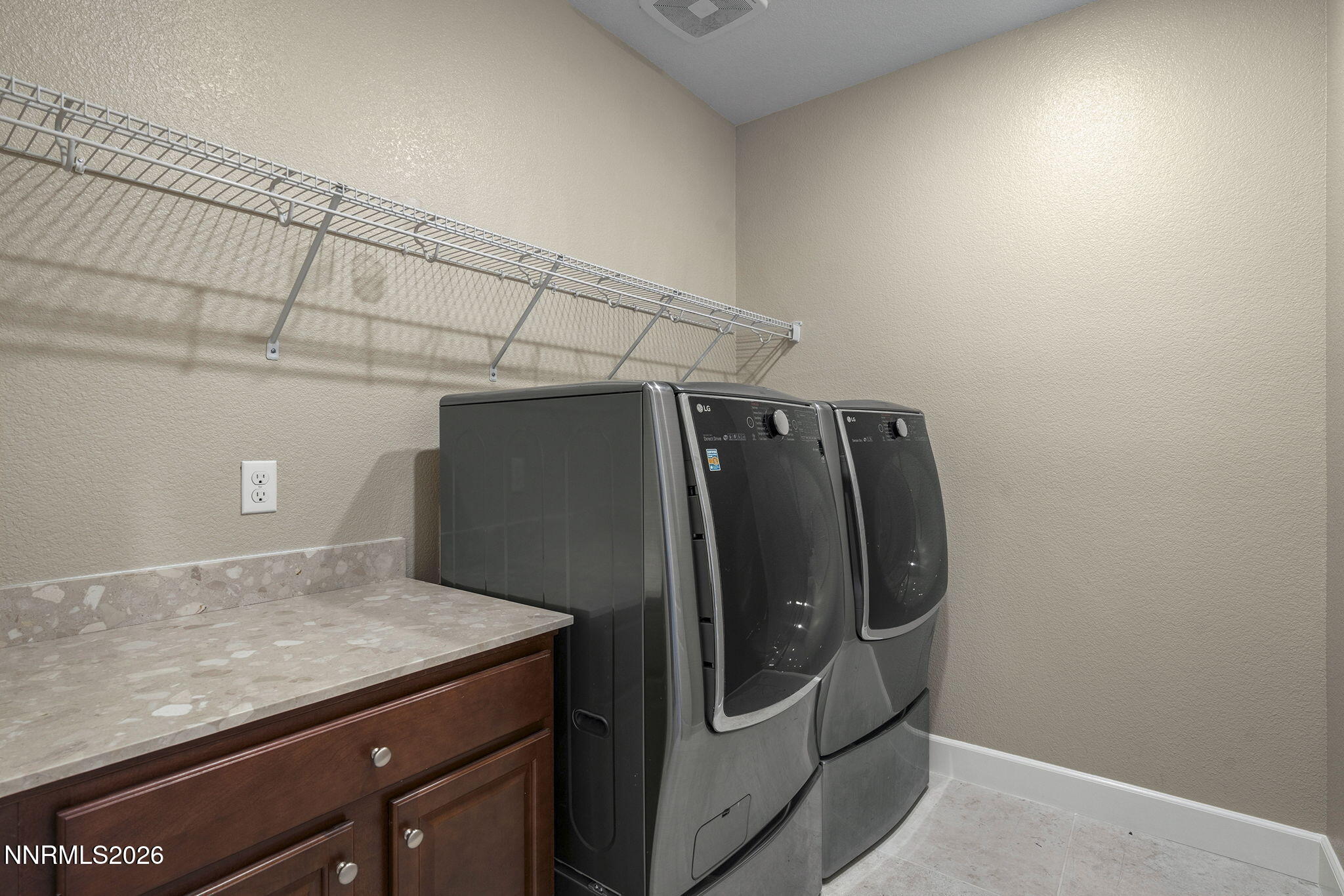10210 Rollins Drive Reno, NV 89521 - Photo 37 of 53 37-web-or-mls-_DSC2096