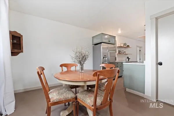 $975,000 | 6 East Beck Road, Garden Valley, ID 83622