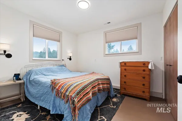 $975,000 | 6 East Beck Road, Garden Valley, ID 83622