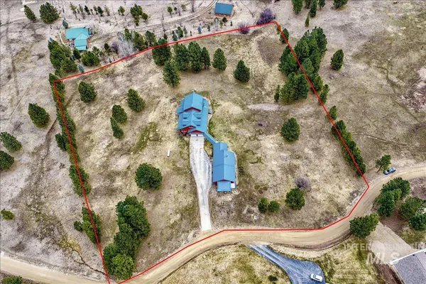 $975,000 | 6 East Beck Road, Garden Valley, ID 83622