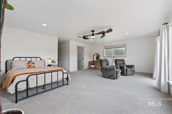 $975,000 | 6 East Beck Road, Garden Valley, ID 83622