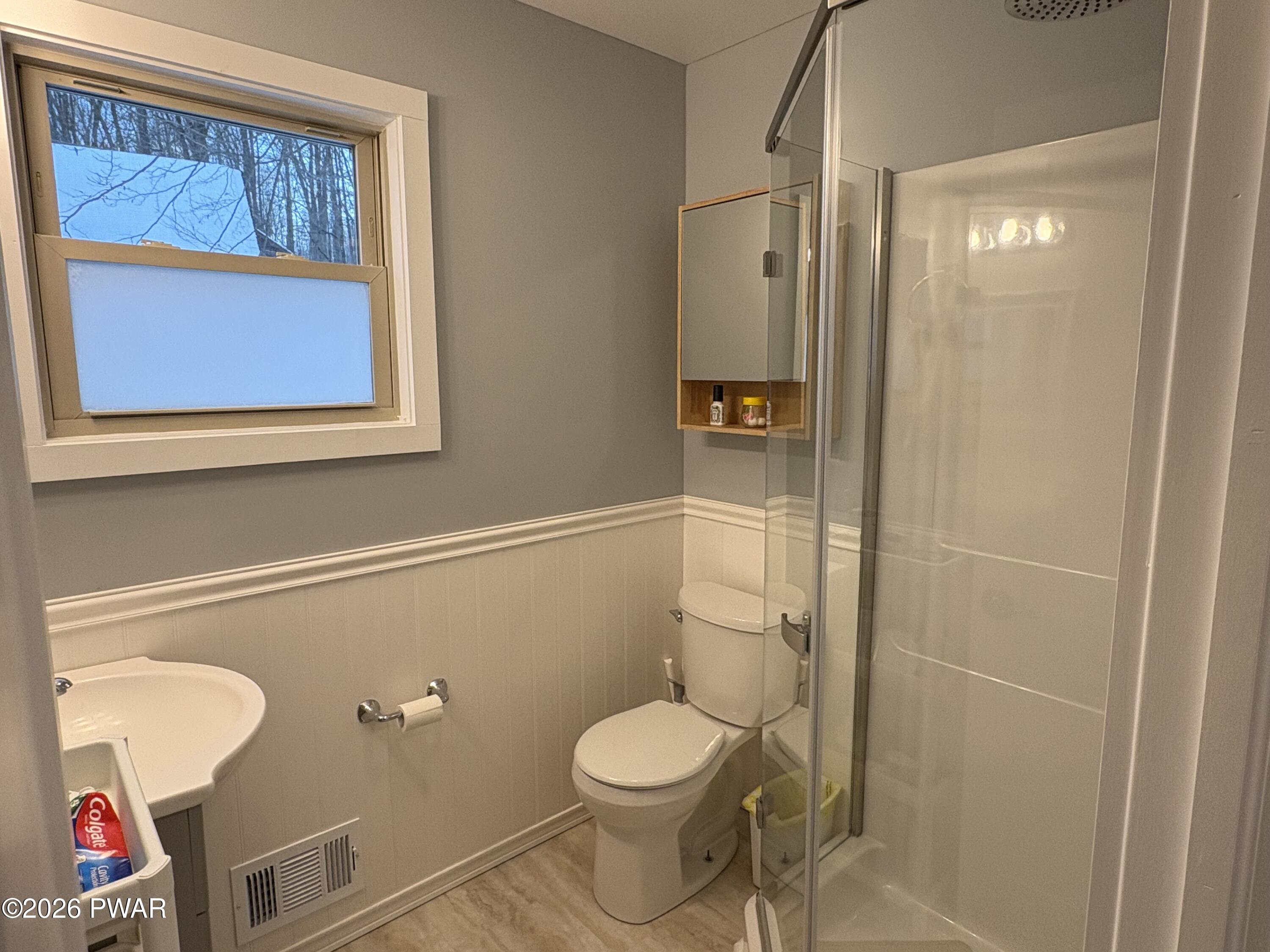 123 Deerfoot Road Lake Ariel, PA 18436 - Photo 11 of 33 Main Bathroom
