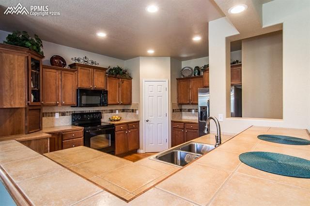13869 Lazy Creek Road Colorado Springs, CO 80921 - Photo 9 of 23 Gallery Image 9