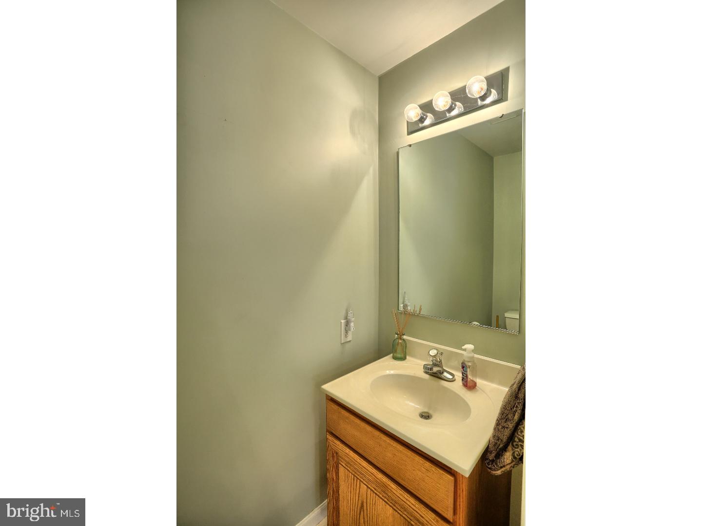404 Apache Drive Sinking Spring, PA 19608 - Photo 17 of 20