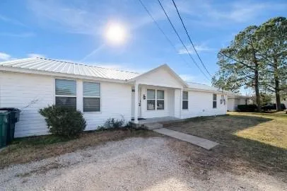 $500 | 2107 Pollard Street, Greenville, TX 75401