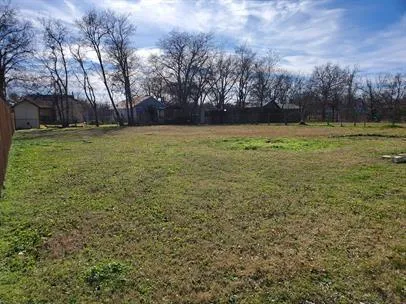 $500 | 2107 Pollard Street, Greenville, TX 75401