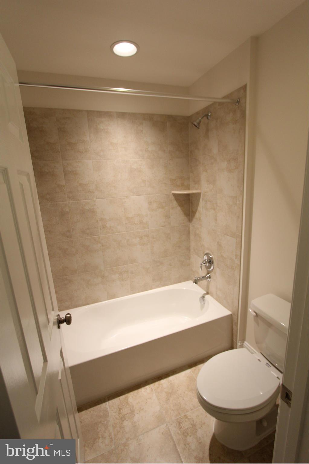 29 Old Bonifant Road Silver Spring, MD 20904 - Photo 14 of 28 Bath