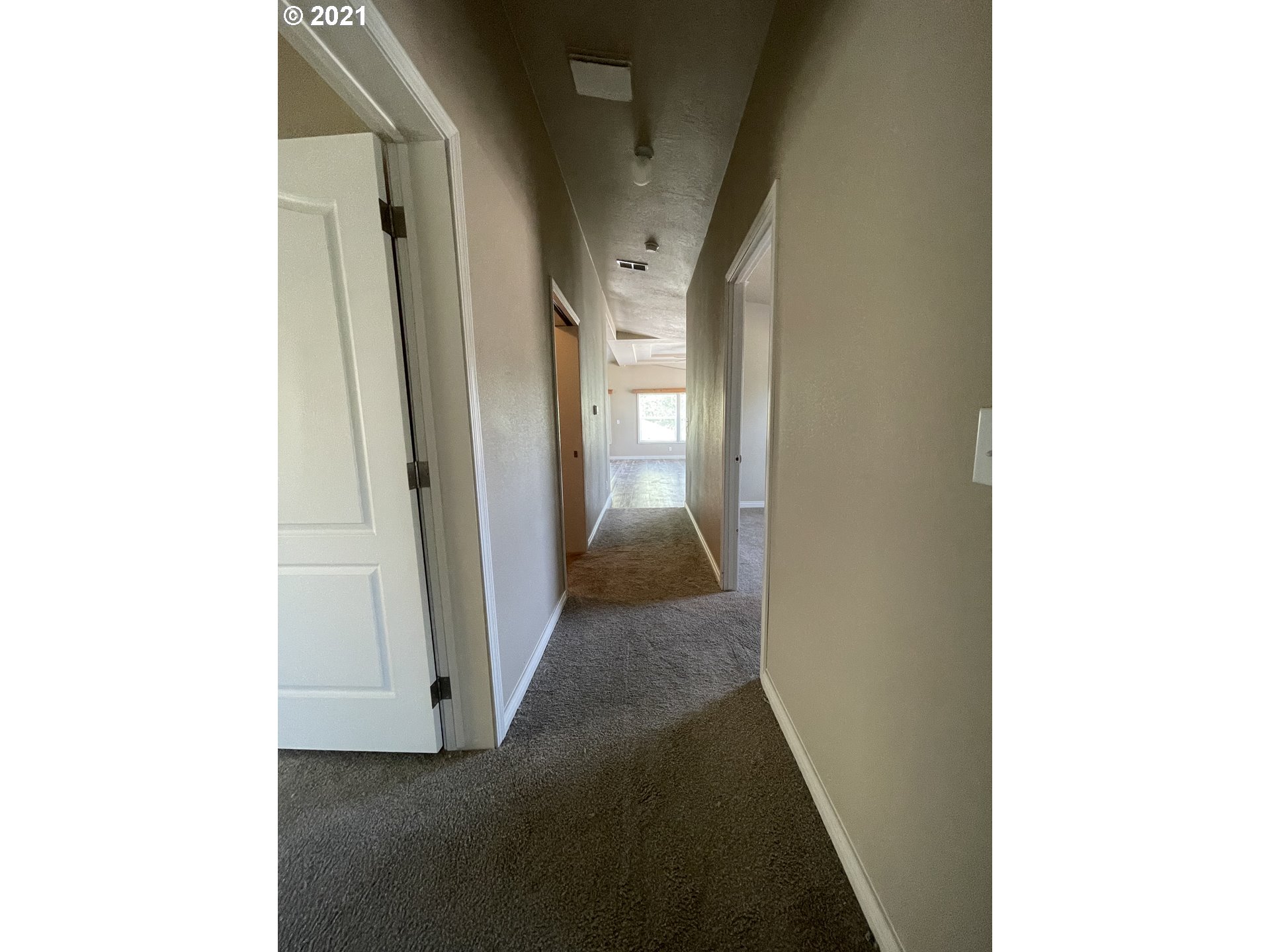 445 Union Gap Loop Oakland, OR 97462 - Photo 25 of 32 Gallery Image 25