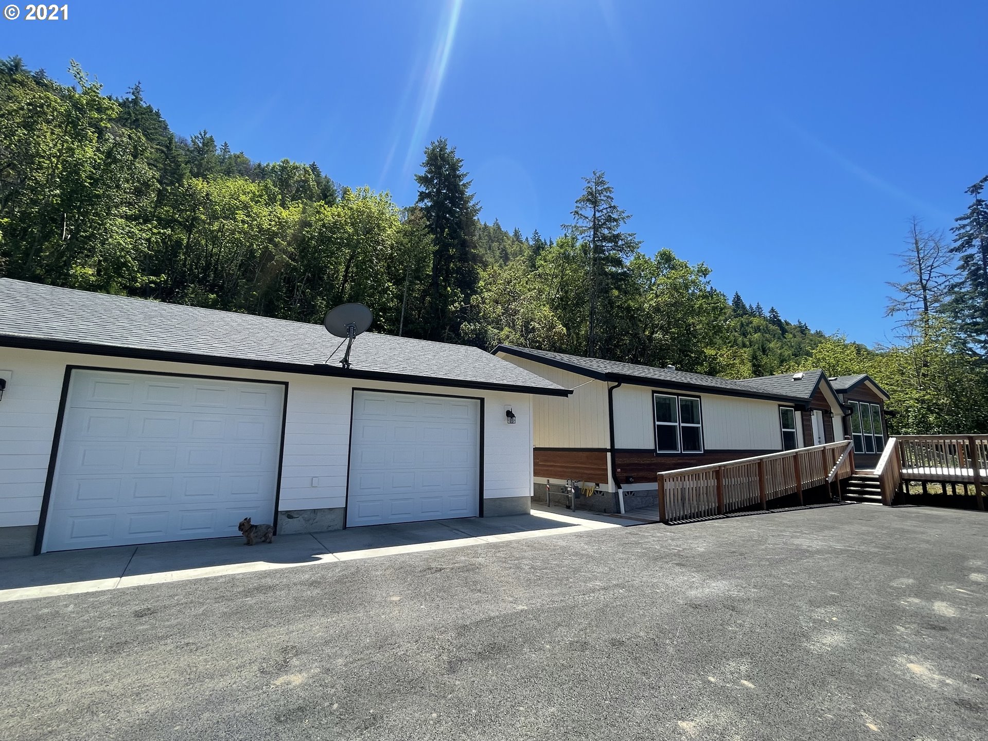445 Union Gap Loop Oakland, OR 97462 - Photo 28 of 32 Gallery Image 28