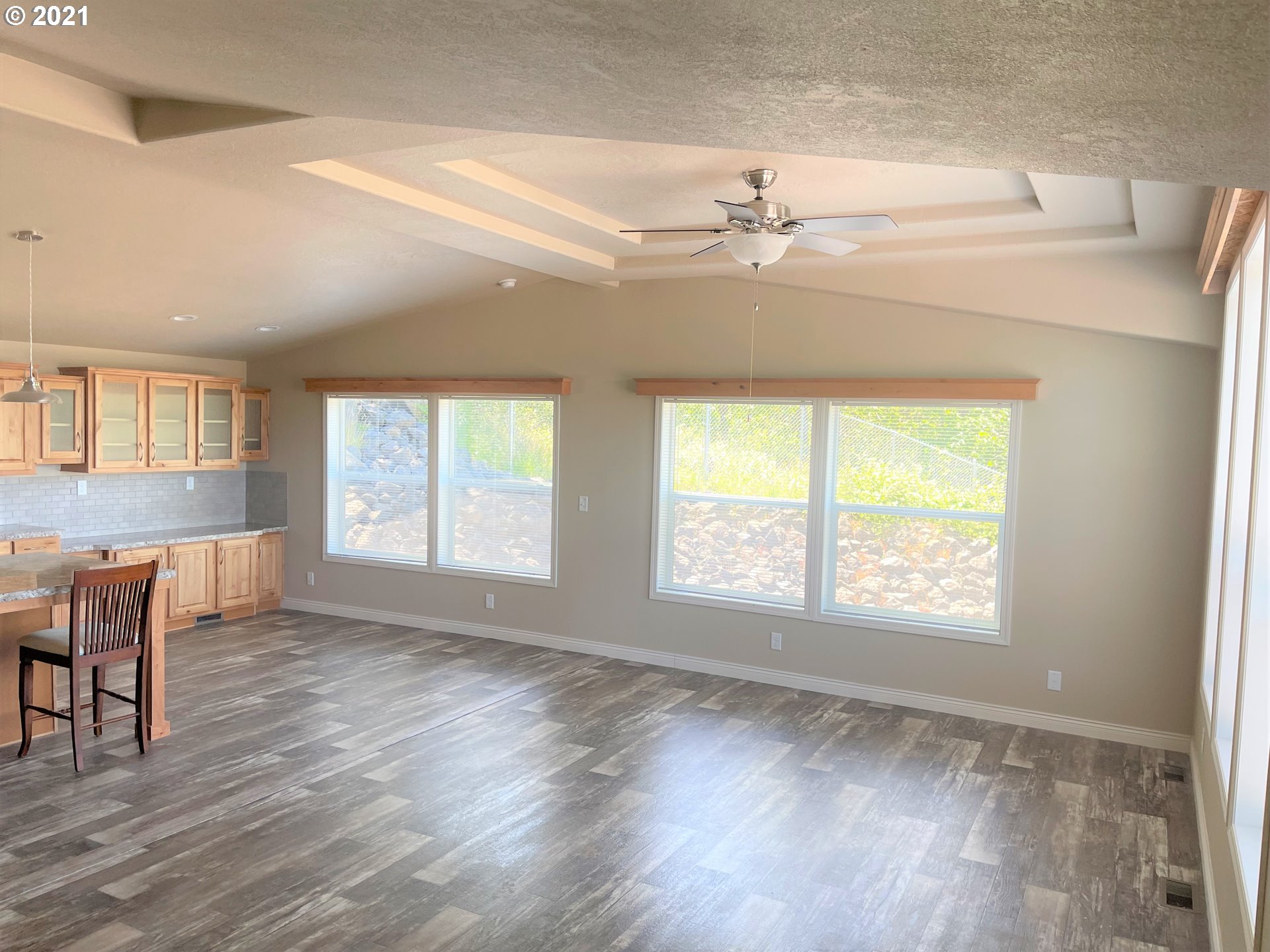 445 Union Gap Loop Oakland, OR 97462 - Photo 5 of 32 Gallery Image 5