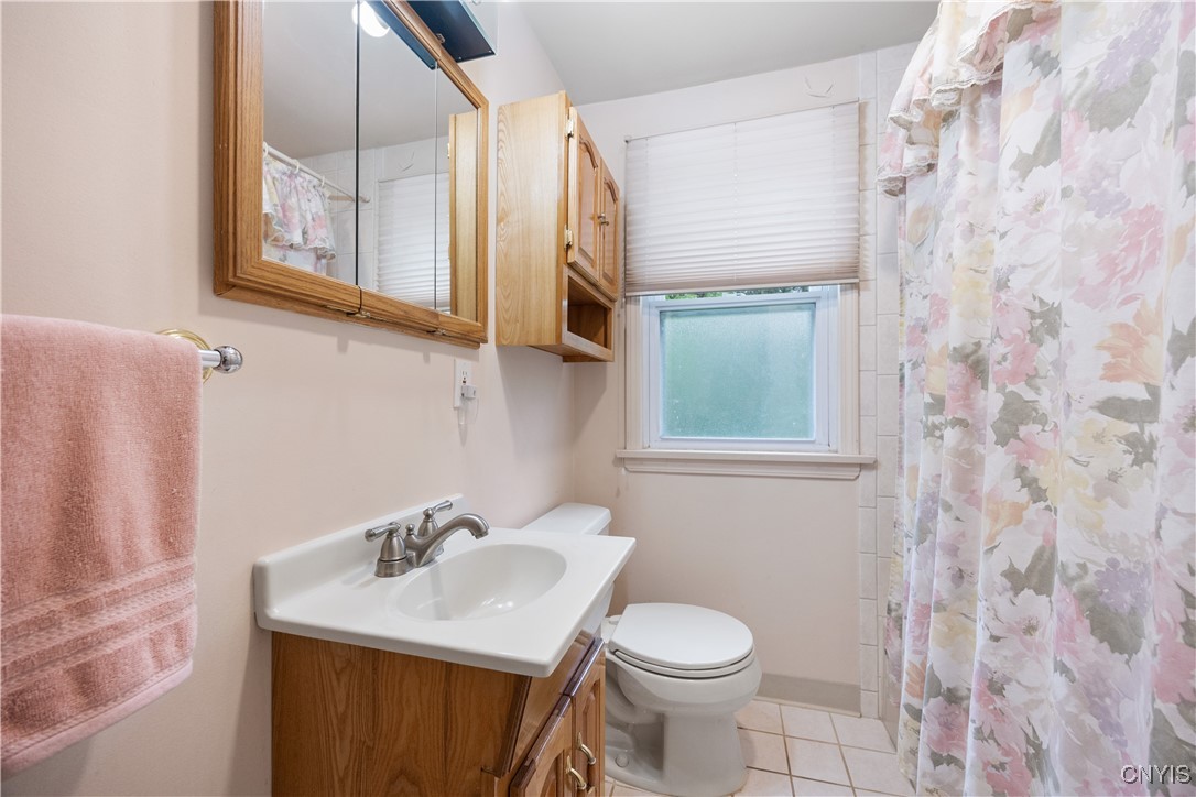 117 Stanton Drive DeWitt, NY 13214 - Photo 18 of 35 First Floor Full Bath