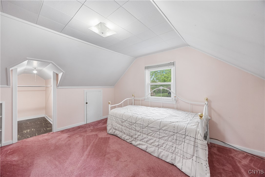 117 Stanton Drive DeWitt, NY 13214 - Photo 19 of 35 Upstairs Guest Bedroom