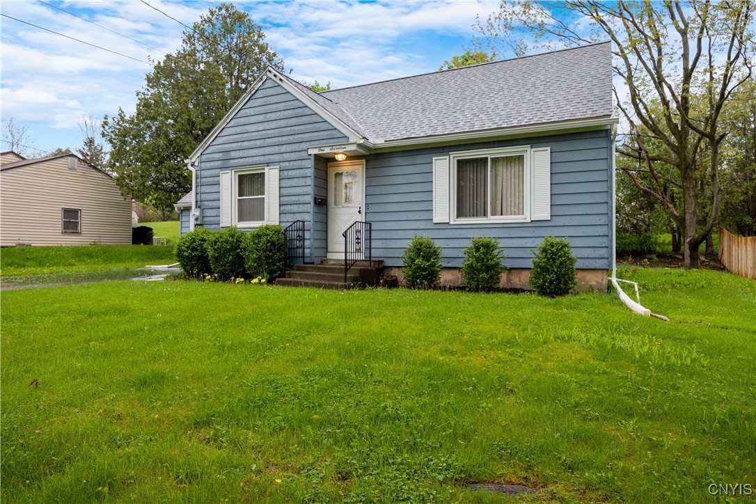 117 Stanton Drive DeWitt, NY 13214 - Photo 2 of 35