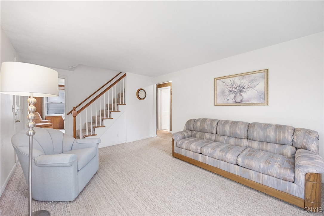 117 Stanton Drive DeWitt, NY 13214 - Photo 6 of 35