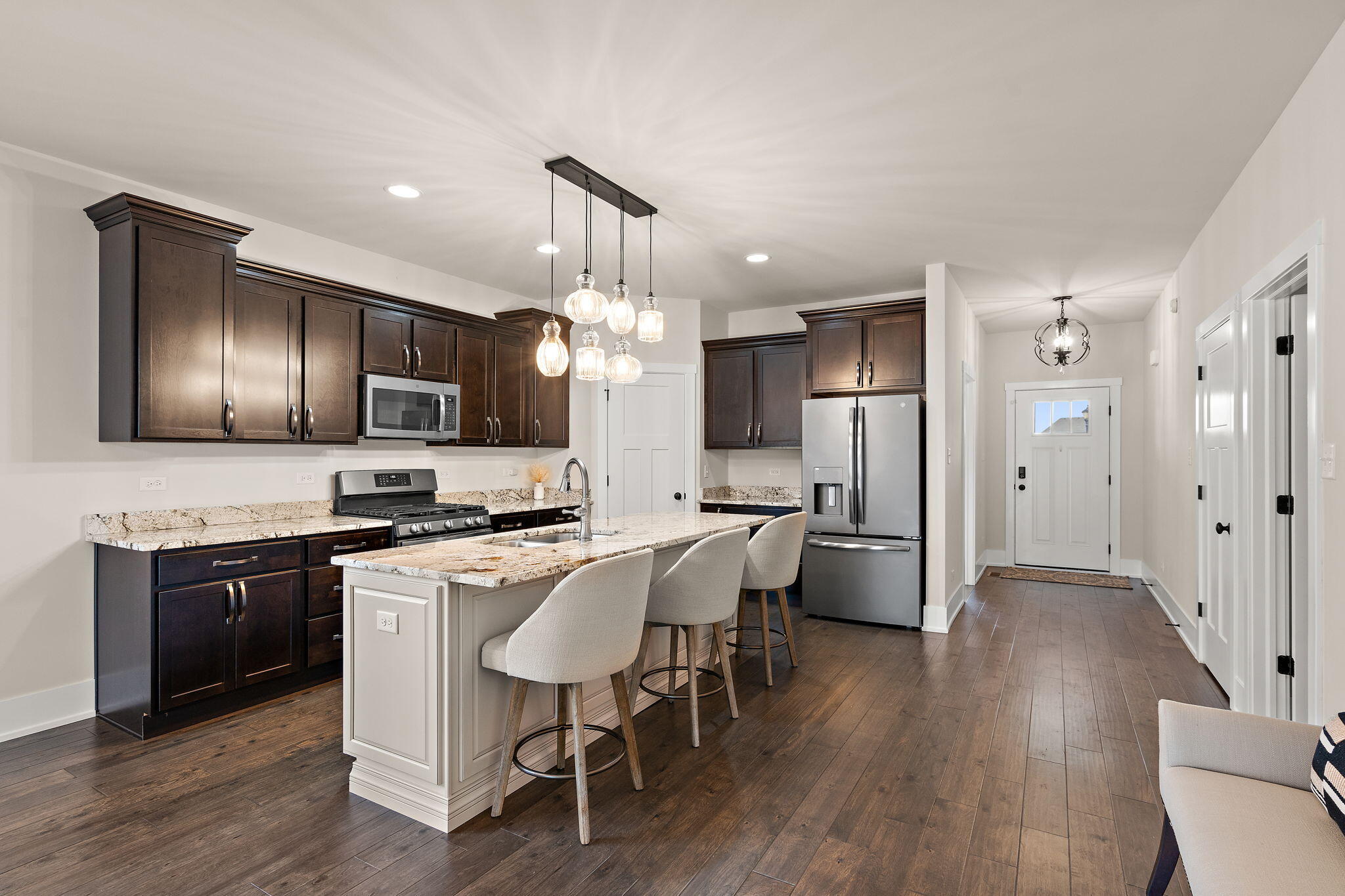 10160 Privet Drive Crown Point, IN 46307 - Photo 8 of 33 2048x1365