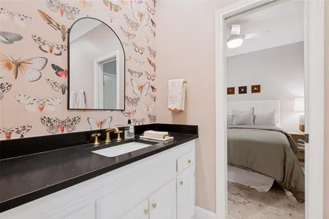$985,000 | 6135 Belmont Avenue, Dallas, TX 75214