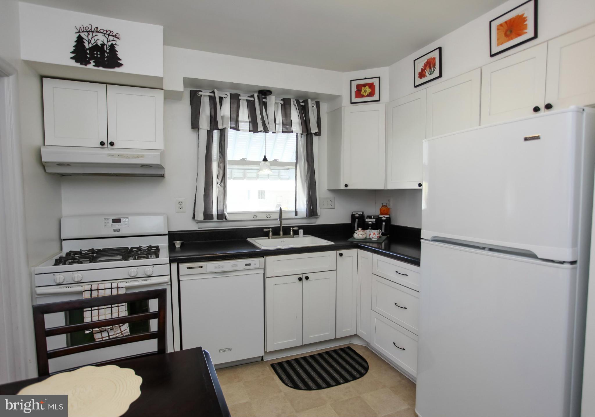 1916 Beverly Road Catonsville, MD 21228 - Photo 10 of 25 Kitchen
