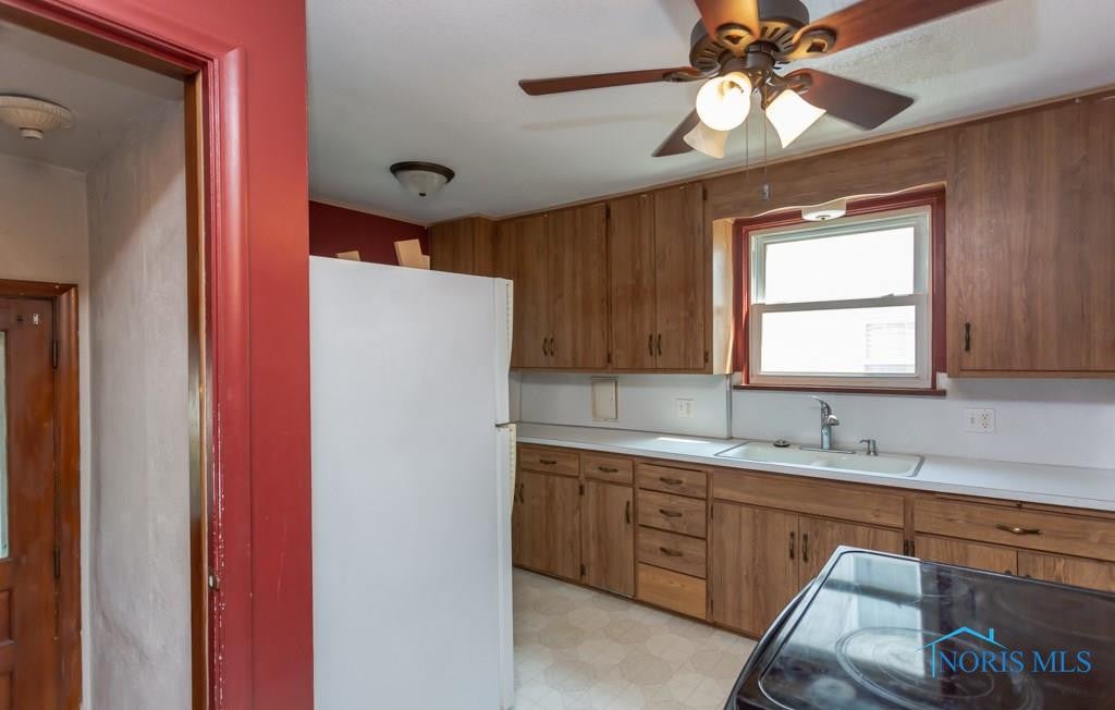 548 Waybridge Road Toledo, OH 43612 - Photo 10 of 19 Gallery Image 10