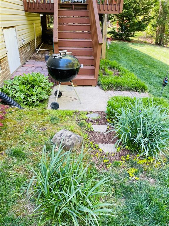 7818 Wilson Farm Road Summerfield, NC 27358 - Photo 29 of 50 Beautifully manicured yard