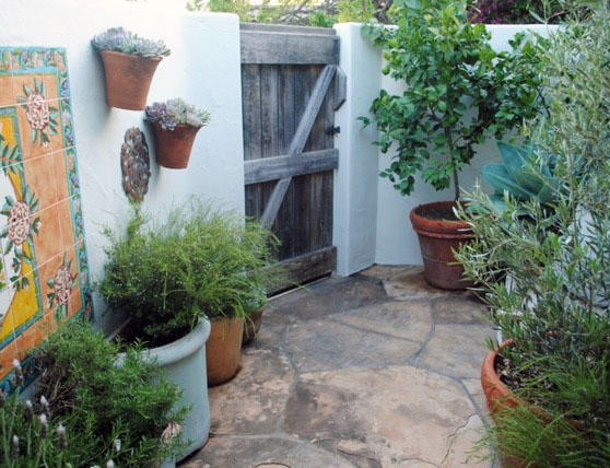 548 San Ysidro Road, Unit A Santa Barbara, CA 93108 - Photo 2 of 25 Courtyard Main Entrance-m