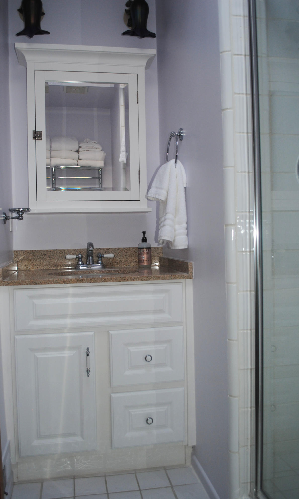 548 San Ysidro Road, Unit A Santa Barbara, CA 93108 - Photo 21 of 25 Bathroom 1 Vanity-m
