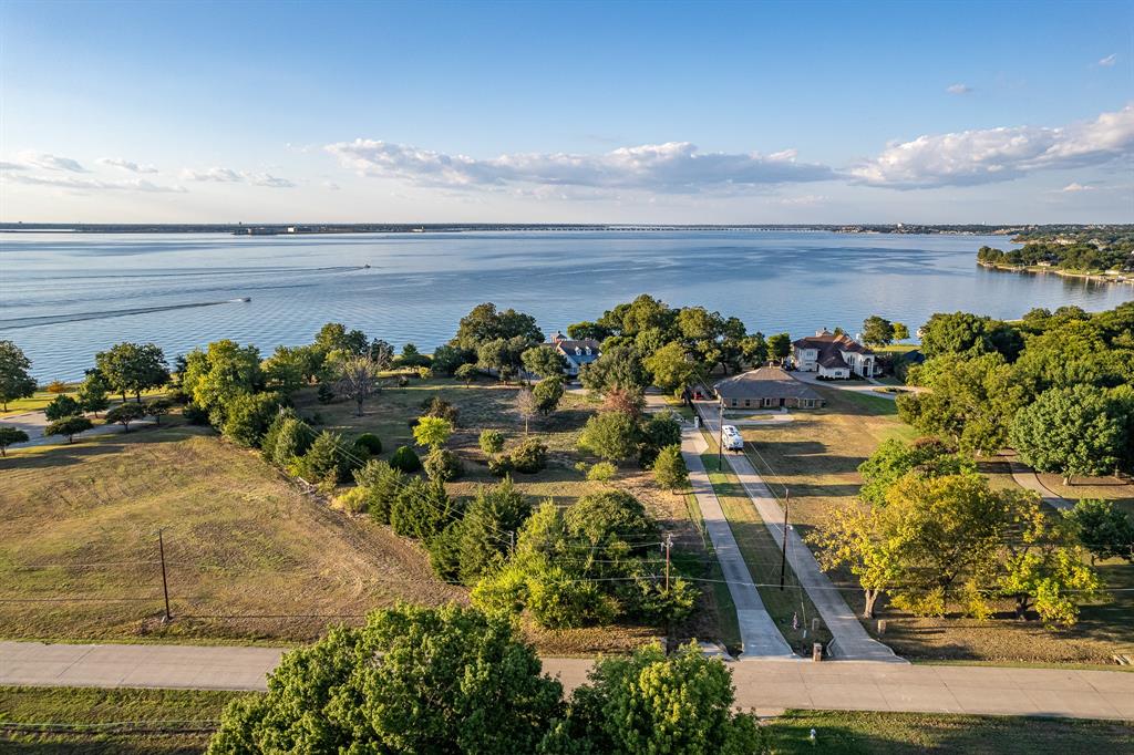 520 Terry Lane Heath, TX 75032 - Photo 12 of 28 a view of a terrace