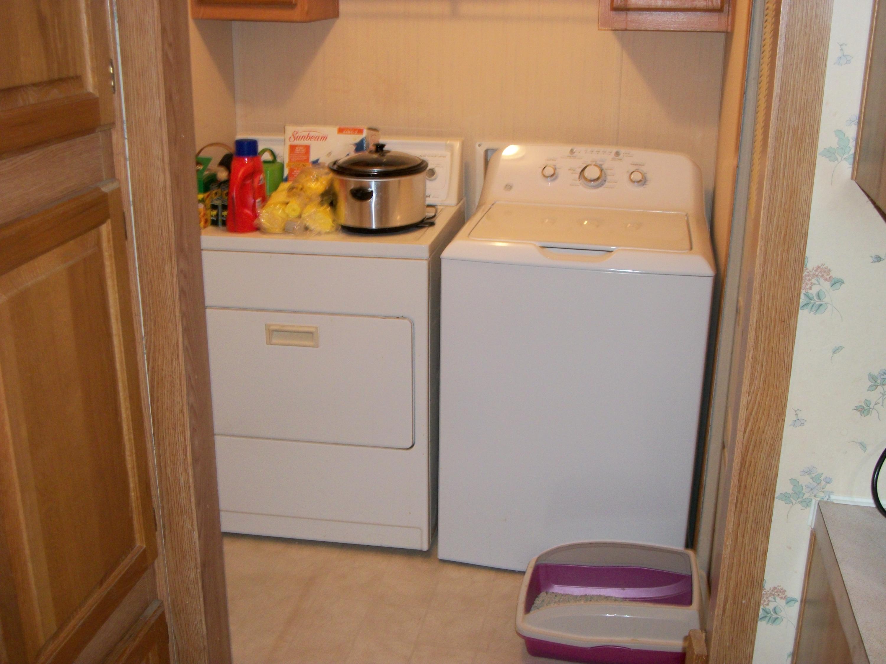 878 Dodlin Road Enfield, ME 04493 - Photo 16 of 49 Laundry / utility room