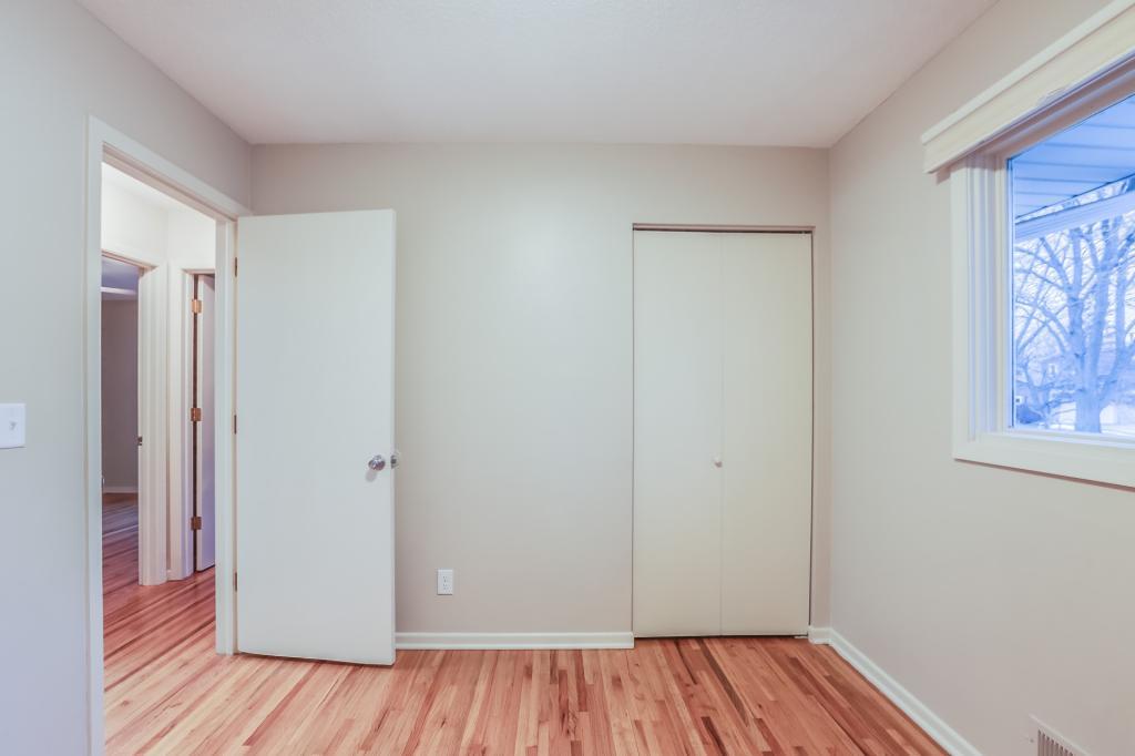 6132 Linden Road Woodbury, MN 55125 - Photo 8 of 14 Gallery Image 8