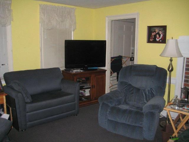 336 North Palermo Road Palermo, ME 04354 - Photo 16 of 29 Living Room.