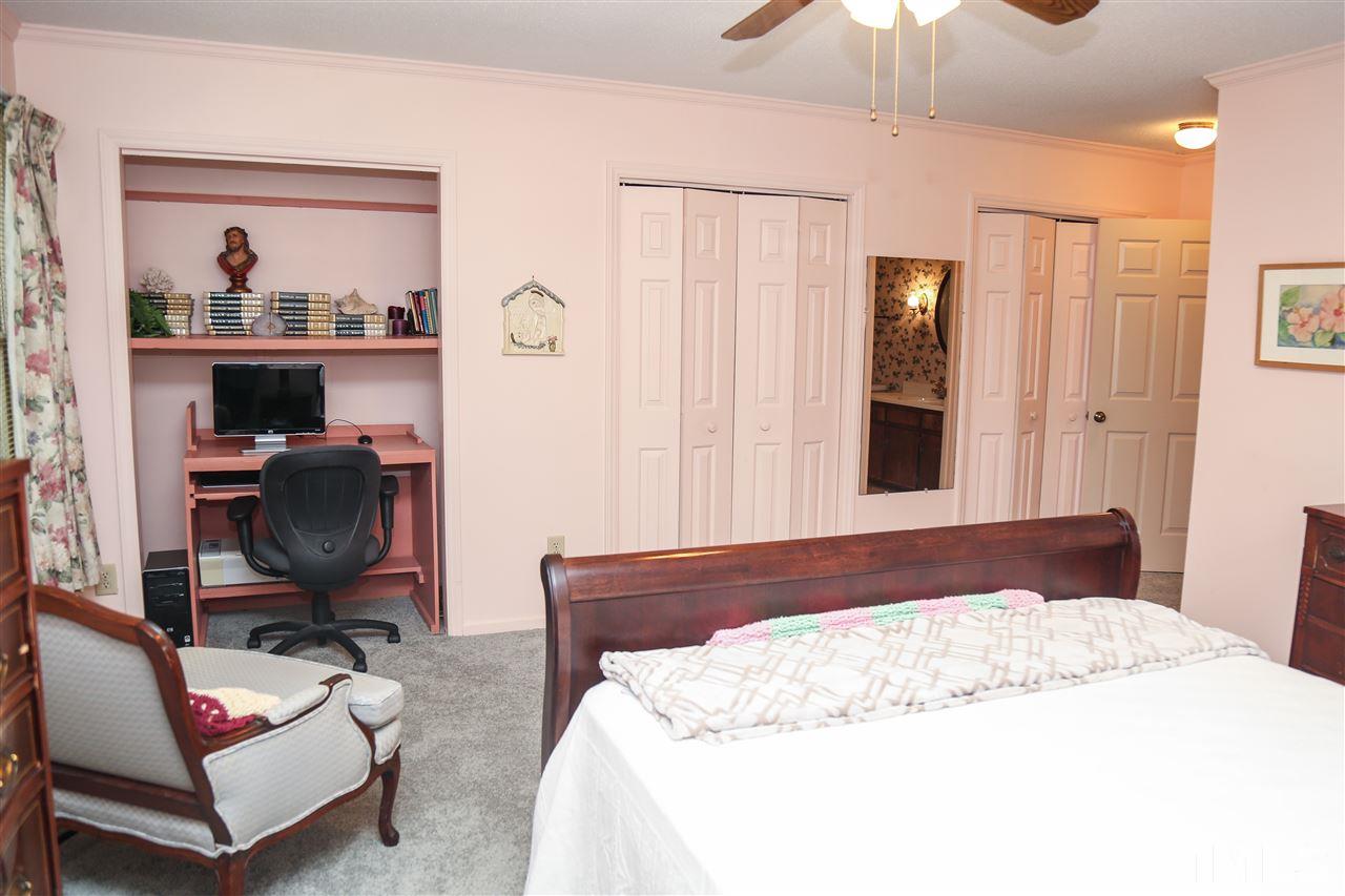 1520 Edgeside Court Raleigh, NC 27609 - Photo 15 of 30