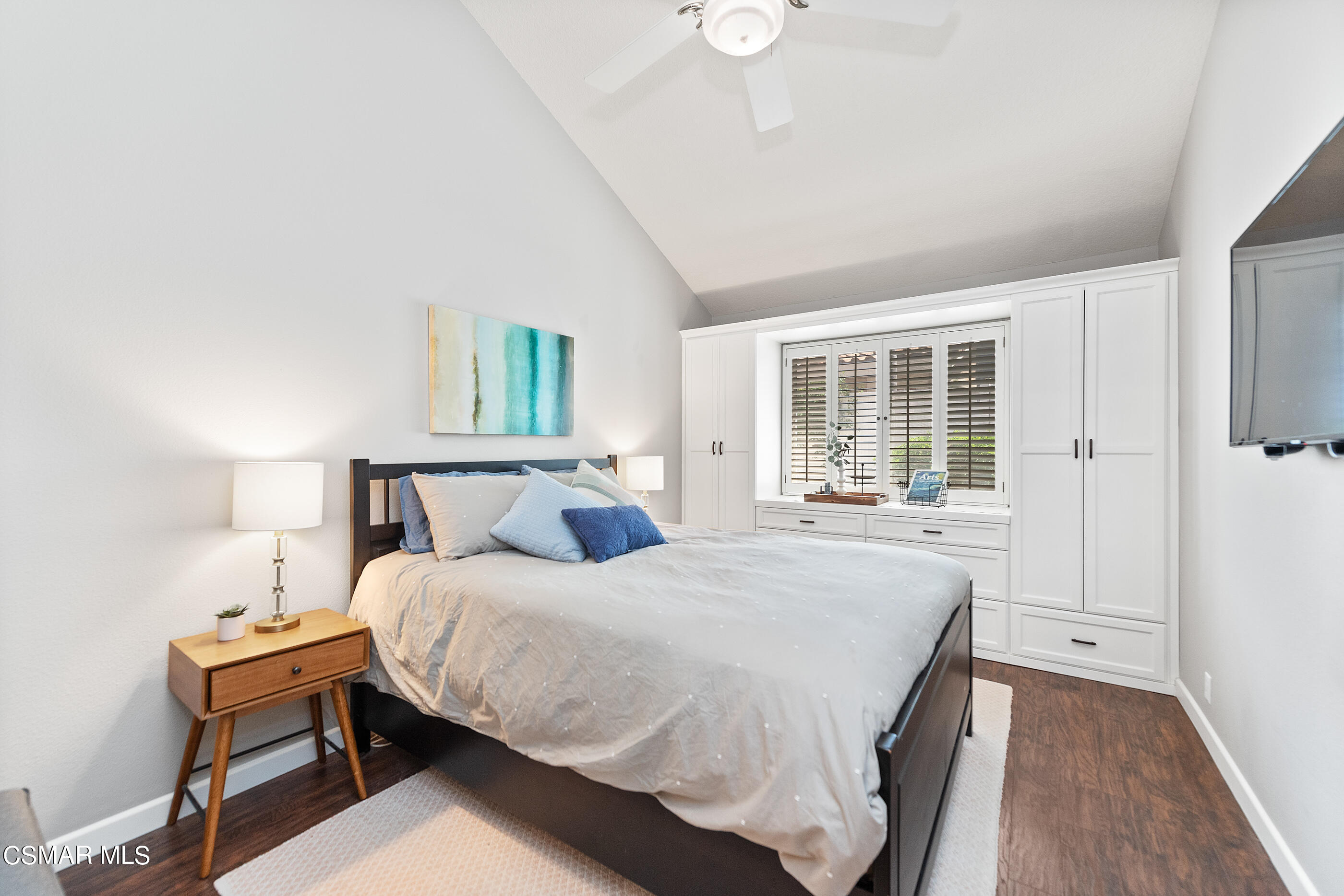 472 Fresh Meadows Road Simi Valley, CA 93065 - Photo 19 of 33 a bedroom with a bed and a table