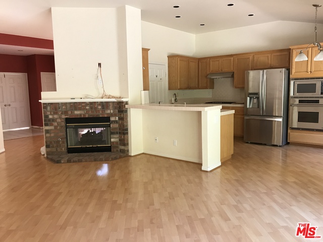 2489 Gillingham Circle Thousand Oaks, CA 91362 - Photo 6 of 11