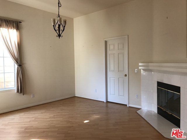 2489 Gillingham Circle Thousand Oaks, CA 91362 - Photo 9 of 11