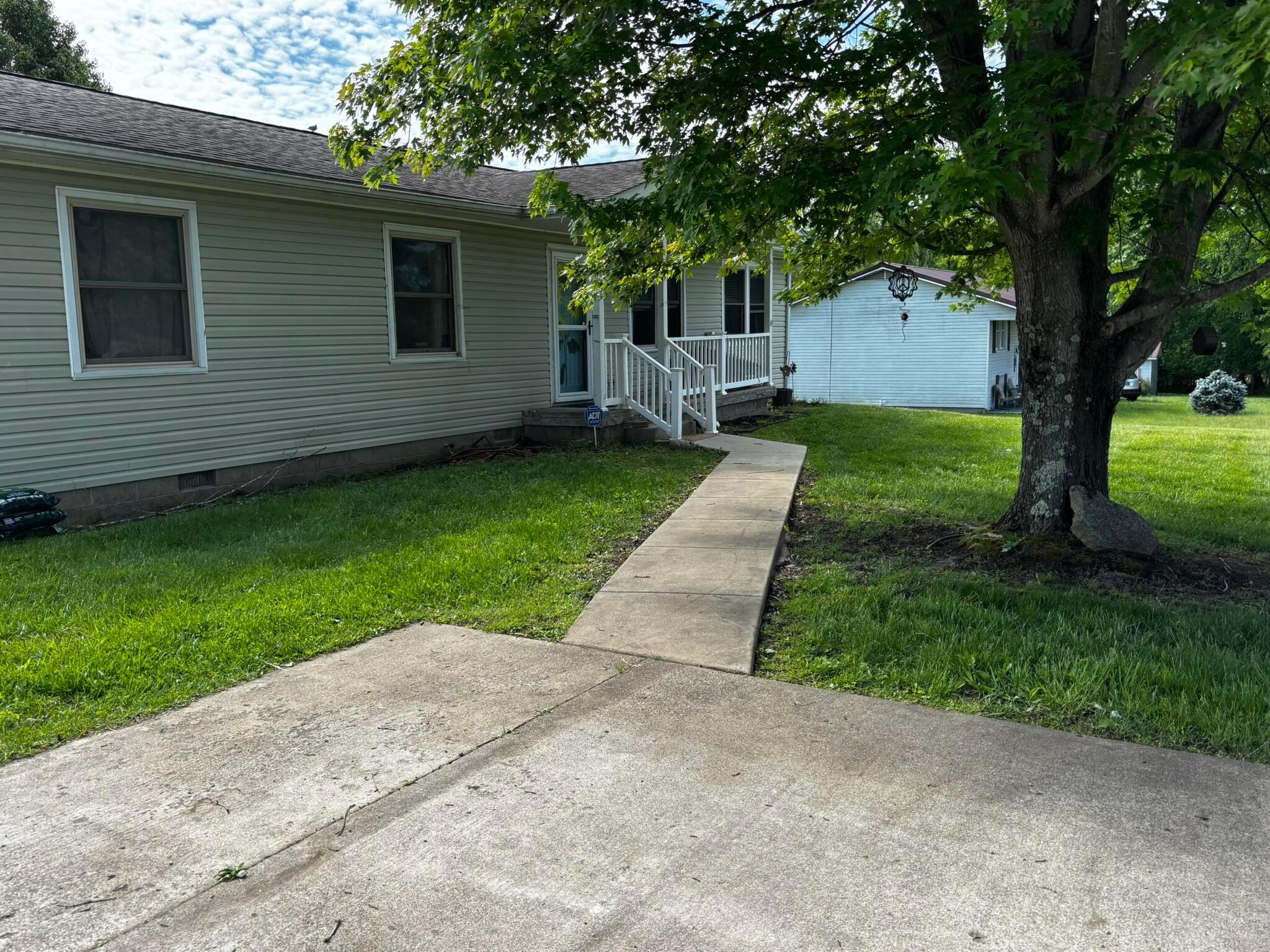116 Meadow Run Road Wellston, OH 45692 - Photo 2 of 29 IMG_9592