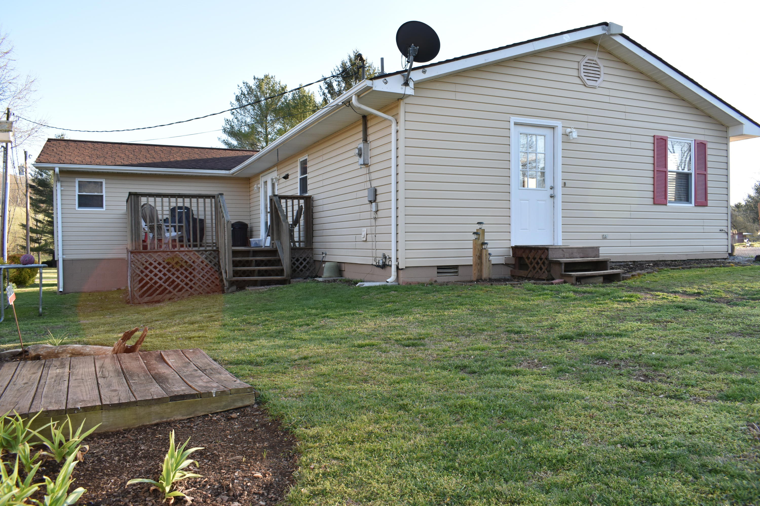 185 Snavely Road Ewing, VA 24248 - Photo 21 of 26 DSC_0092