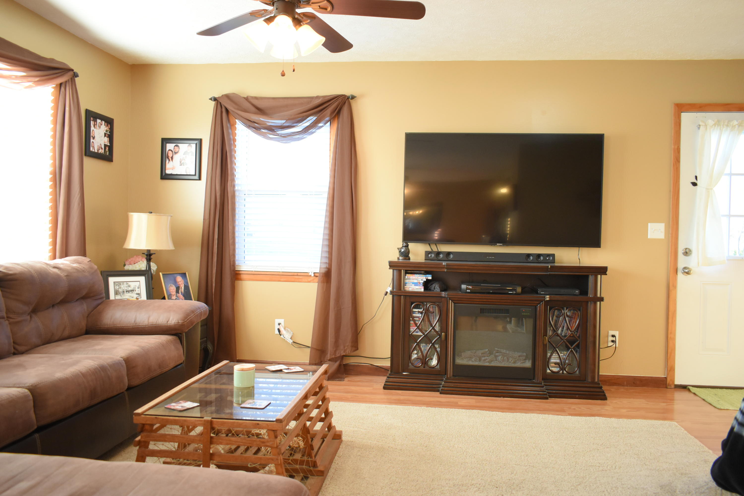 185 Snavely Road Ewing, VA 24248 - Photo 5 of 26 DSC_0098