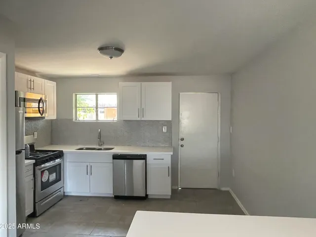 $1,350 | 2919 East Oak Street, Unit 1, Phoenix, AZ 85008