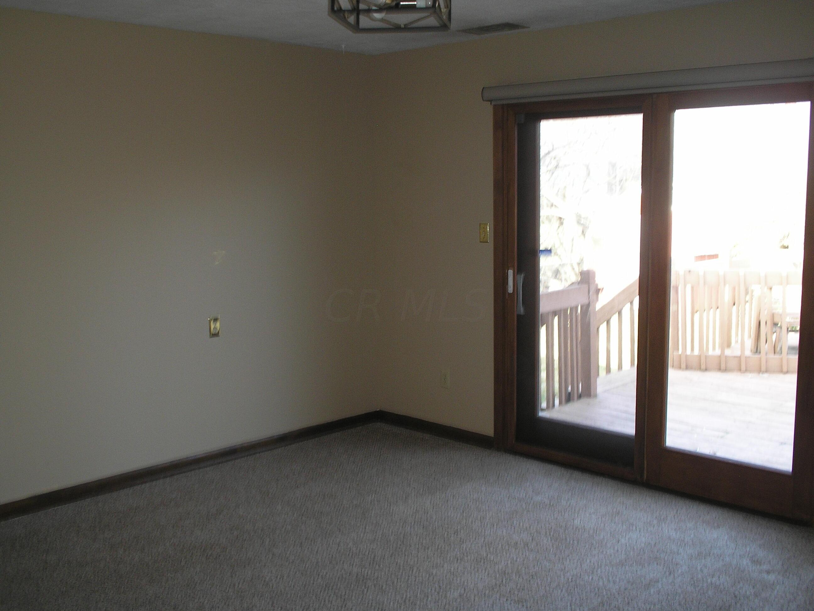1050 Bernard Road Columbus, OH 43221 - Photo 10 of 39 P2010034