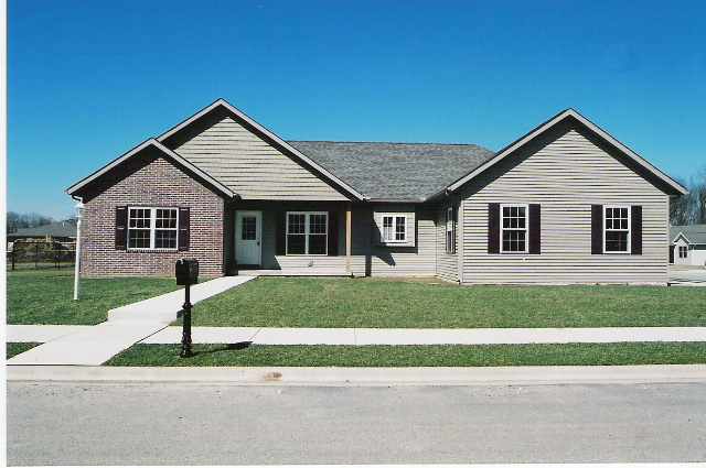 6001 Charleston Road, Unit M Peoria, IL 61607 - Photo 1 of 5