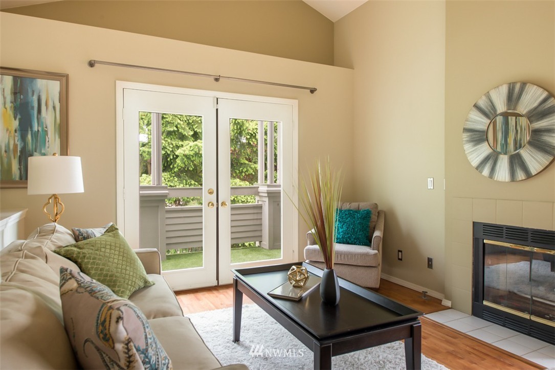 22715 4th Avenue West, Unit 105 Bothell, WA 98021 - Photo 5 of 23