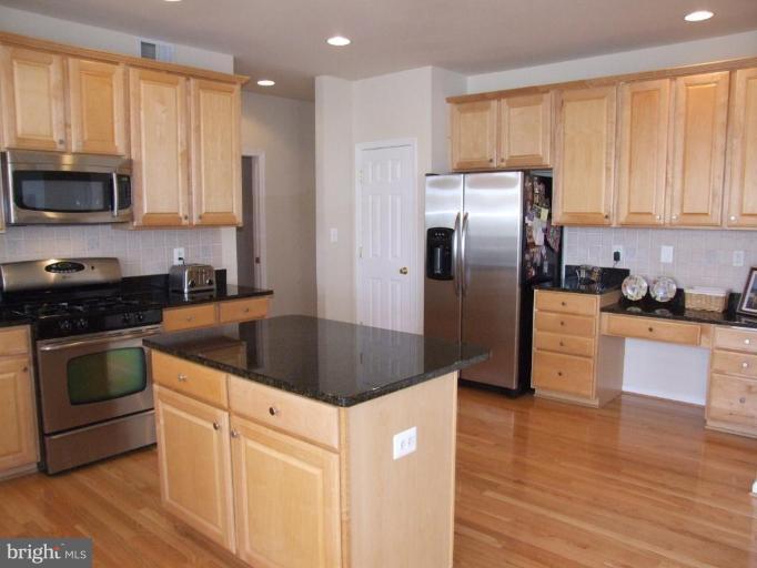 18505 Cornflower Road Boyds, MD 20841 - Photo 4 of 20 Kitchen #2