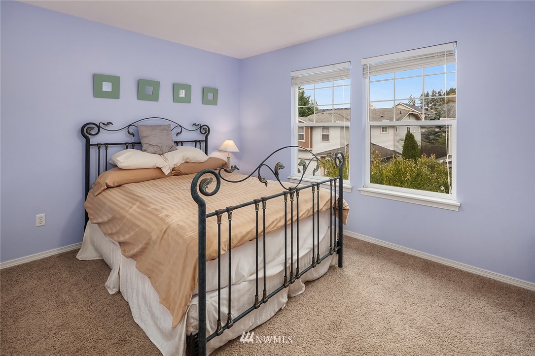 480 Field Place Northeast Renton, WA 98059 - Photo 15 of 25