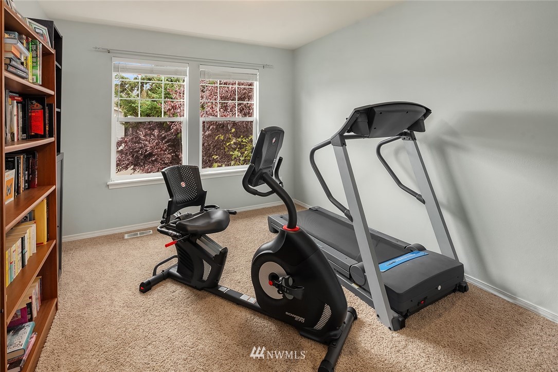 480 Field Place Northeast Renton, WA 98059 - Photo 16 of 25