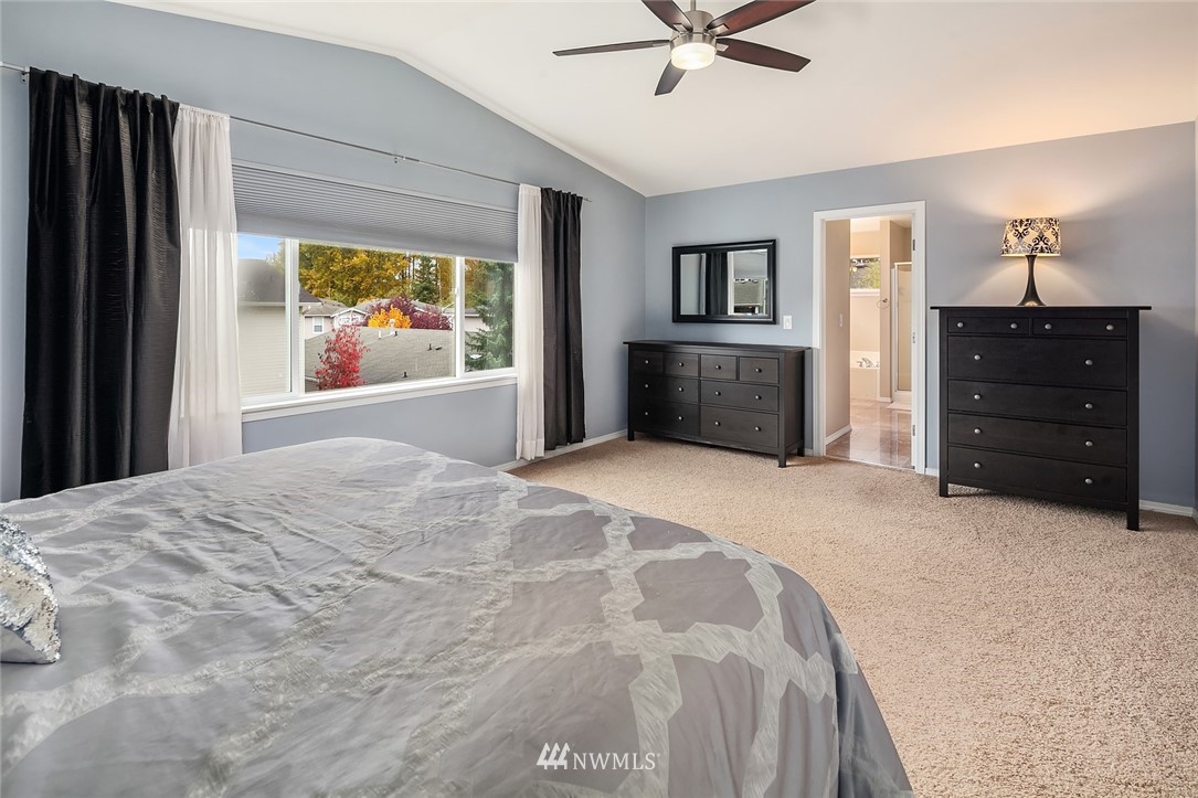 480 Field Place Northeast Renton, WA 98059 - Photo 18 of 25